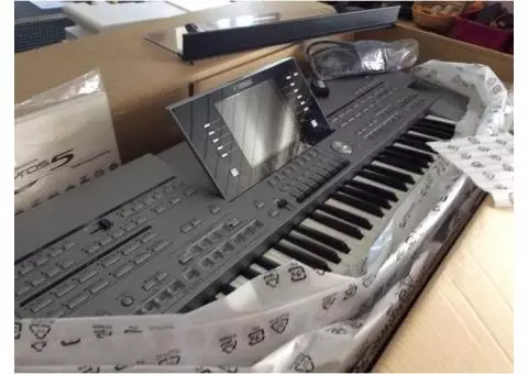 Yamaha Tyros 5 Professional  Keyboard synthesizer